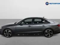 Begagnad Audi A4 Black Edition 2023 Grå Sedan