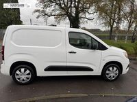 Used Vauxhall Combo Sportive 100 HP (73 kW) 2020 White Van