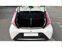 Used Toyota Aygo X-play 68 HP (50 kW) 2017 White Hatchback