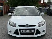 Second-hand Ford Focus Zetec 2013 Alb Hatchback