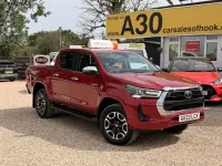 Used Toyota HiLux 201 HP (147 kW) 2023 Red Pickup