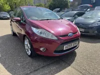Used Ford Fiesta Titanium 118 HP (86 kW) 2009 Red Hatchback