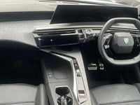 Used Peugeot e-3008 Allure 152 kW (207 HP) 2024 White SUV