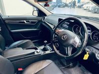 Begagnad Mercedes C220 Executive 2012 Svart Kombi