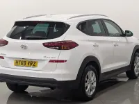 Used Hyundai Tucson SE 132 HP (97 kW) 2020 White SUV
