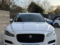 Used Jaguar F-Pace Prestige 180 HP (132 kW) 2016 White SUV