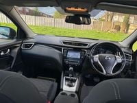 Used Nissan Qashqai N-TEC 115 HP (84 kW) 2015 Beige SUV