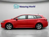 Używany Toyota Corolla 122 KM (89 kW) 2022 Czerwony Kombi