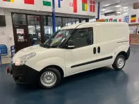 Used Vauxhall Combo 90 HP (66 kW) 2015 White MPV