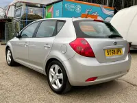 Used Kia Ceed 103 HP (75 kW) 2009 Silver Hatchback