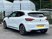 Used Renault Clio Techno 145 HP (106 kW) 2022 White Hatchback