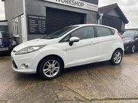 Used Ford Fiesta Zetec 2011 White Hatchback
