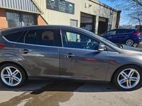 Used Ford Focus Titanium 125 HP (91 kW) 2015 Grey Hatchback