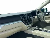 Used Volvo XC60 Momentum 197 HP (144 kW) 2022 Denim blue SUV