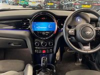 Used Mini Cooper Hatch 134 HP (98 kW) 2023 Red Hatchback