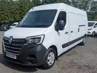 Begagnad Renault Master Business 135 HK (99 kW) 2023 Vit Minibuss