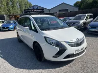 Used Vauxhall Zafira Tourer 130 HP (95 kW) 2014 White MPV