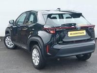 Used Toyota Yaris Hybrid 116 HP (85 kW) 2022 Black Estate