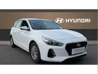 Used Hyundai i30 120 HP (88 kW) 2018 White Estate