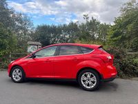 Used Ford Focus Titanium 115 HP (84 kW) 2014 Red Hatchback