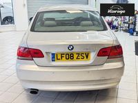 Używany BMW 320 177 KM (130 kW) 2008 Srebrny Coupe