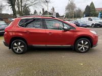 Begagnad Peugeot 2008 Allure 2016 Röd SUV