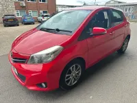 Used Toyota Yaris 90 HP (66 kW) 2014 Red Hatchback
