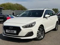 Used Hyundai i30 SE 110 HP (80 kW) 2018 White Estate