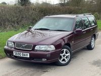 used Volvo V70 2.5 20V SE 5dr Auto