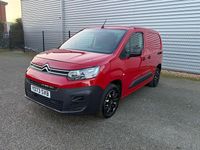 Used Citroën Berlingo 100 HP (73 kW) 2024 Red MPV