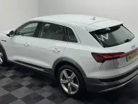 Używany Audi e-tron Design 230 kW (313 KM) 2022 SUV