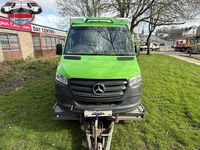 Używany Mercedes Sprinter Progressive 140 KM (102 kW) 2021 Zielony Van