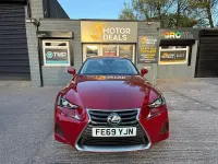 Usado Lexus IS300h 2019 Rojo Berlina