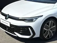 Second-hand VW Golf VIII R-line 150 CP (110 kW) 2025 Alb Hatchback