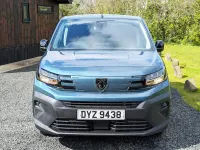 Nouă Peugeot Partner 129 CP (94 kW) 2026 Albastru Monovolum