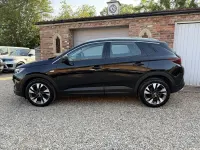 Used Vauxhall Grandland X SRi 130 HP (95 kW) 2020 Black SUV