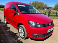 Used VW Caddy Highline 102 HP (75 kW) 2015 Red MPV