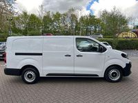 Used Vauxhall Vivaro S 143 HP (105 kW) 2025 White MPV