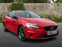 Begagnad Volvo V40 R-Design 190 HK (139 kW) 2016 Röd Halvkombi