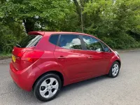 Second-hand Kia Venga 125 CP (91 kW) 2012 Roșu Hatchback