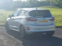 Usado Ford Fiesta ST-Line X 100 HP (73 kW) 2023 Prateado Citadino