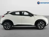 Used Nissan Juke Acenta 114 HP (83 kW) 2022 White SUV