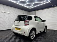 Used Toyota iQ 2010 White Hatchback