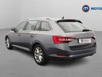 Usado Skoda Superb SE 150 HP (110 kW) 2022 Cinzento Carrinha