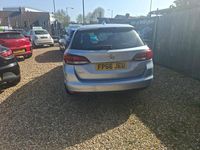 Second-hand Vauxhall Astra Elite 136 CP (100 kW) 2017 Argintiu Break