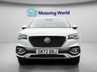 Begagnad MG HS 2023 Silver SUV