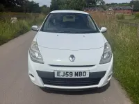 Used Renault Clio 75 HP (55 kW) 2009 White Hatchback