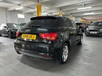 Begagnad Audi A1 Sportback Sport 2018 Svart Halvkombi