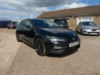 Begagnad Seat Leon Black Edition 150 HK (110 kW) 2020 Svart Halvkombi