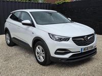 Used Vauxhall Grandland X S 130 HP (95 kW) 2018 White SUV